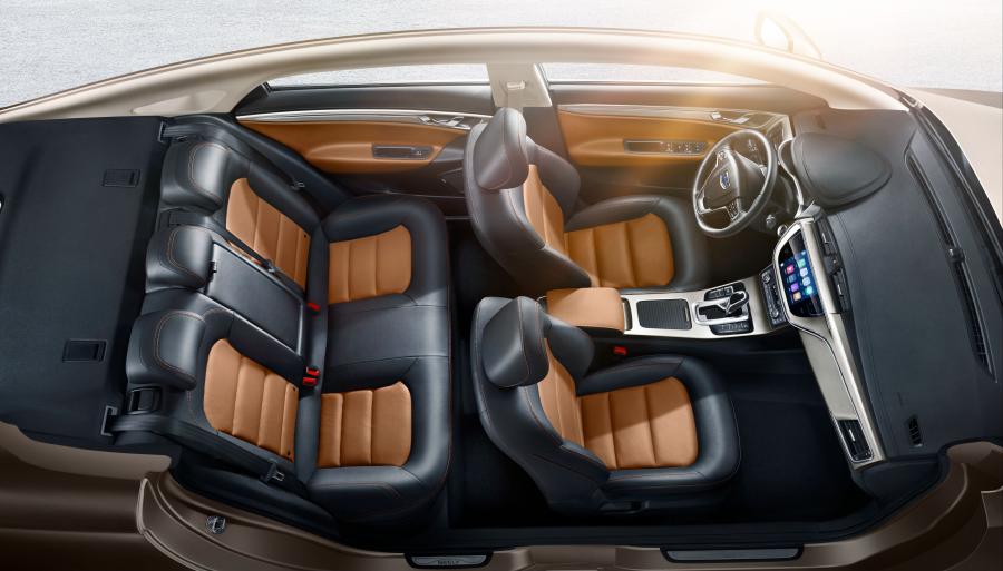 Интерьер Geely Emgrand GL 2016 года  (фото 5 из 30)